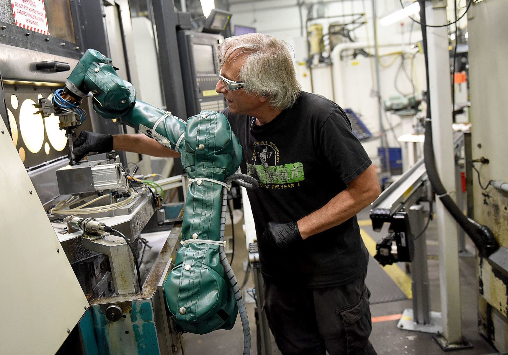 Machine operator Allen Smith